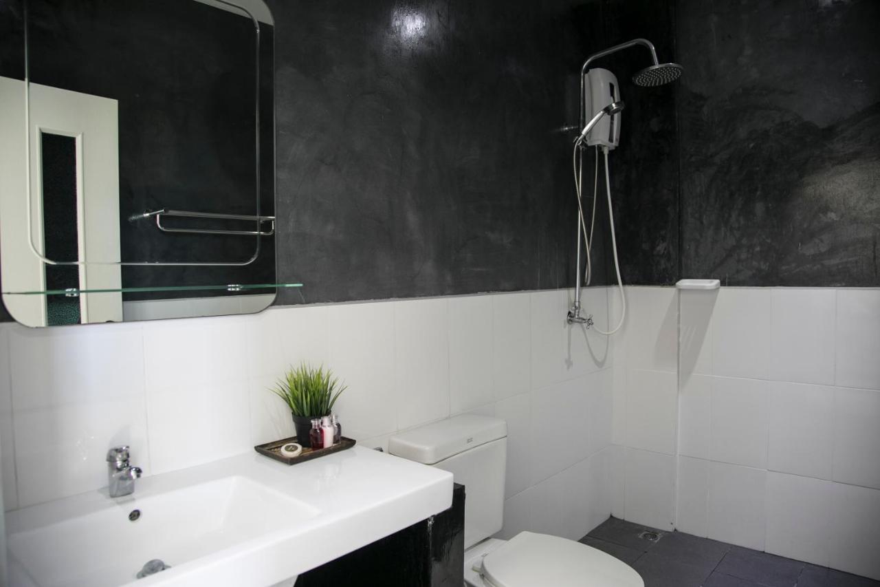 West Key Kamala Apartment Екстер'єр фото